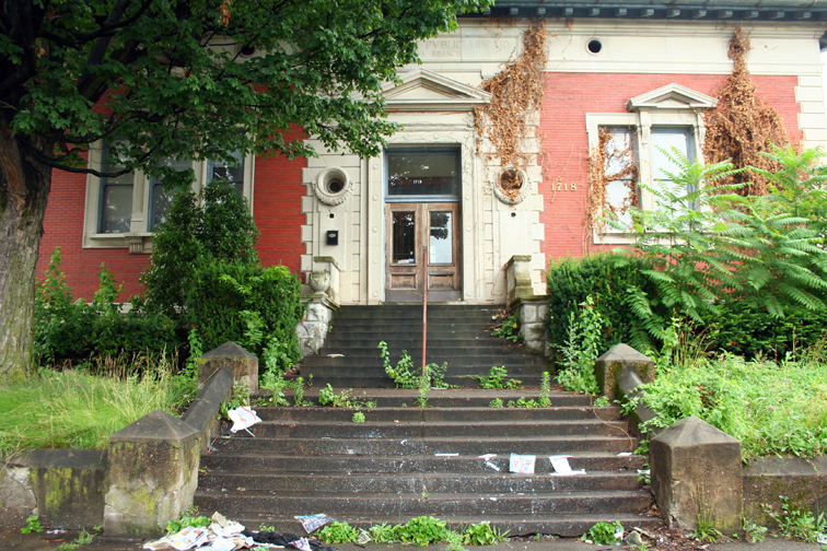 Former Jefferson Branch Library in Russell (photo by Diane Deaton-Street)