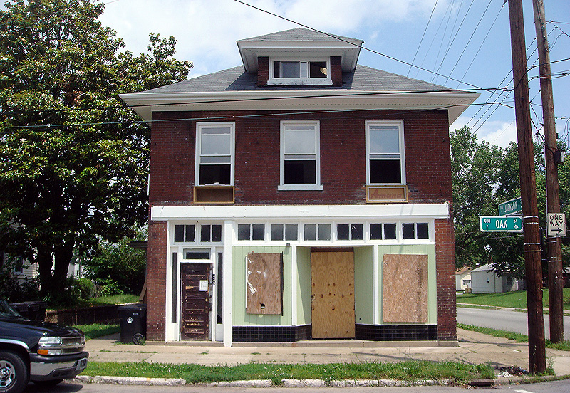Corner building in Shelby Park during construction