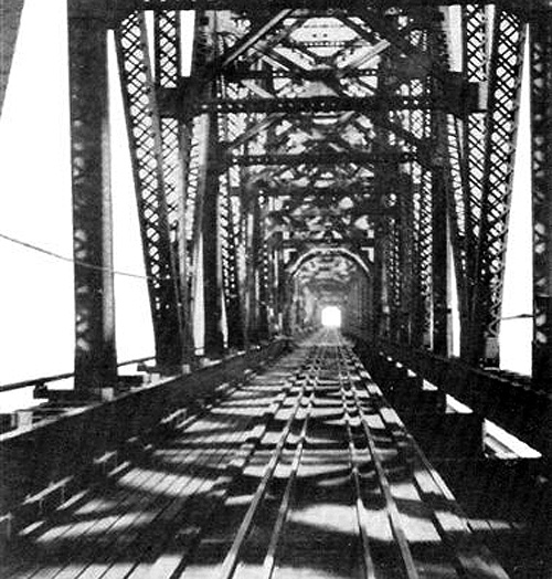 Historic view of the Big Four Bridge (courtesy R.D. Schooling)