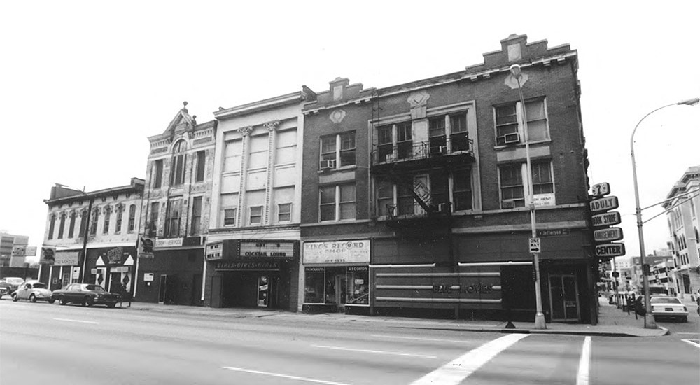 Louisville’s old “Porno Block” in 1987. (Joanne Weeter / National Trust)