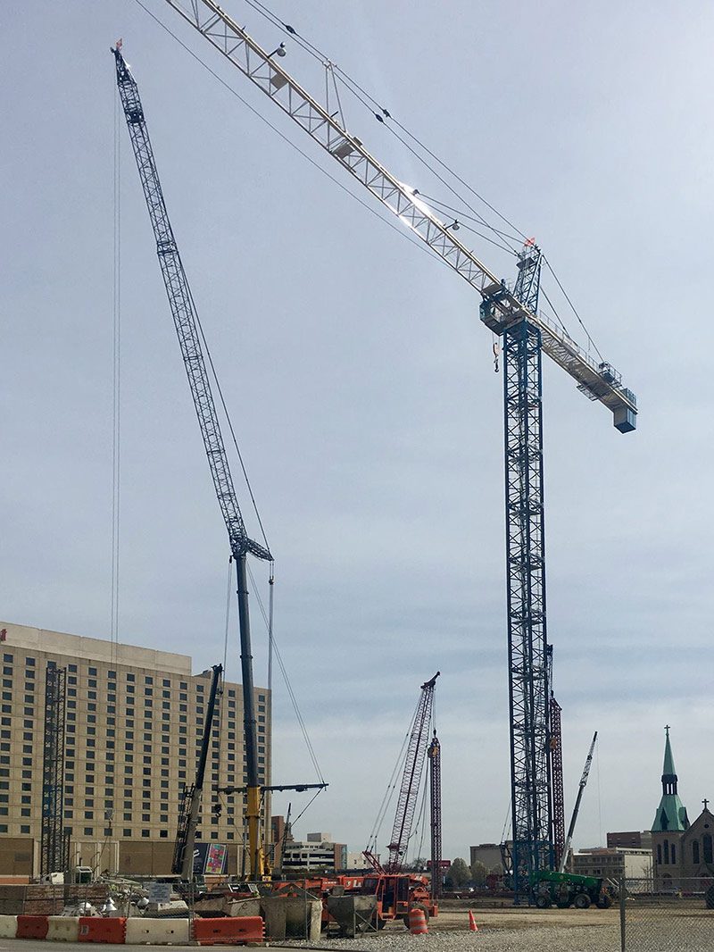 The completed tower crane. (Courtesy Tipster)