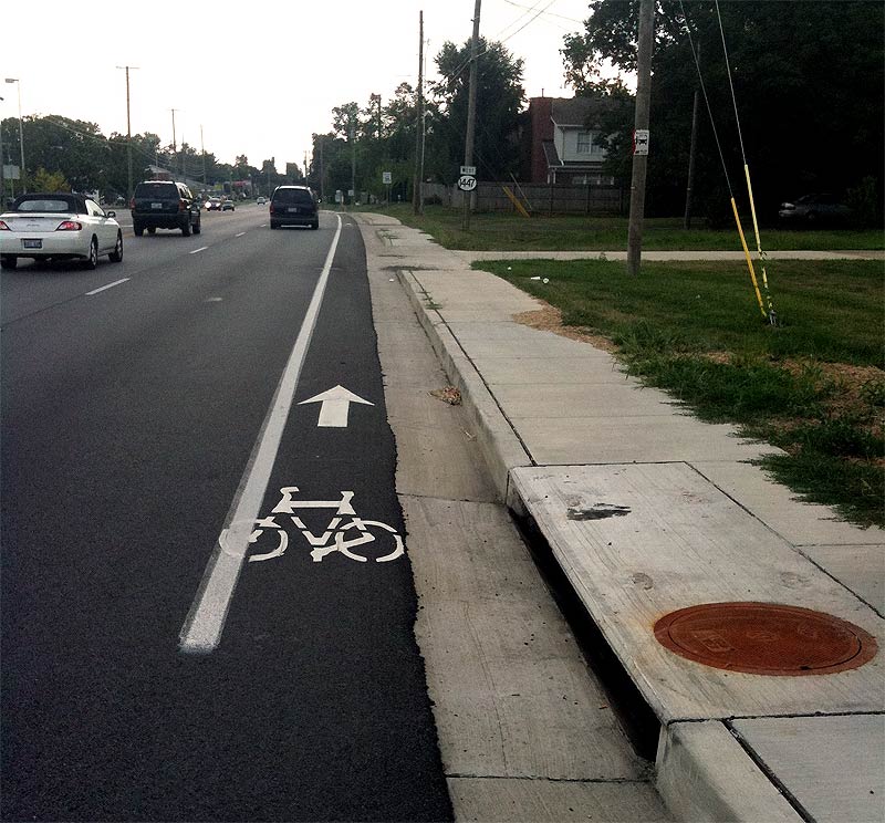 A dangerously narrow bike lane on Westport Road. (Erik Weber)