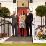 HRH The Prince of Wales with Kirstie Allsopp and George Clarke of the Prince’s Foundation. (Courtesy The Prince’s Foundation)