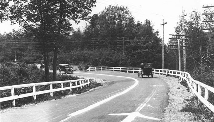 County Road 429 in Michigan, circa 1917. (Courtesy Strong Towns)